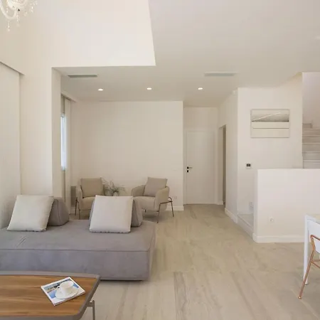 The Quad Luxury Vilă