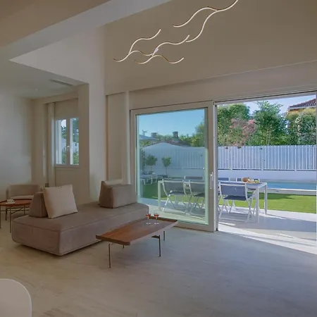 The Quad Luxury * Ligia