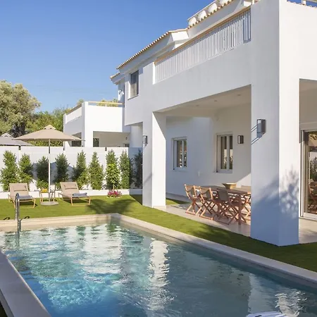 Vilă The Quad Luxury Ligia